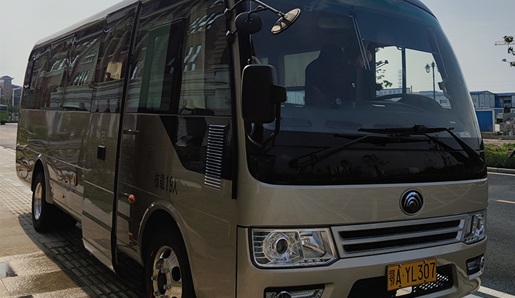 旅游大巴17+1车型介绍